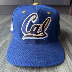 Vintage 90’s Cal Berkeley Golden Bears Fitted Hat
